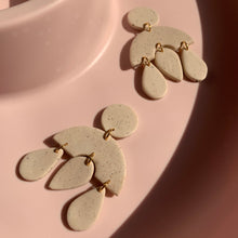 Load image into Gallery viewer, Bijou