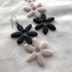 daisy duo (L)